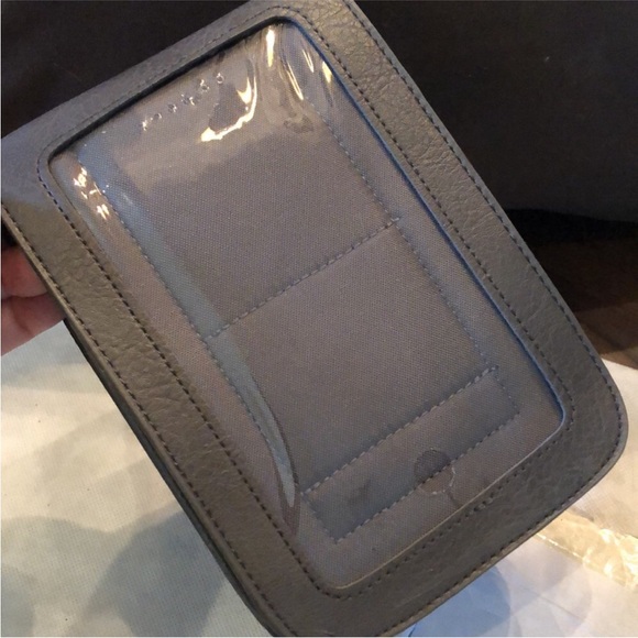 📲Touch screen faux leather functional bag in original box NWOT - Picture 2 of 6